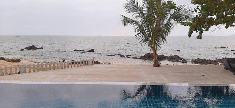 Horizon Beach Resort Koh Jum image
