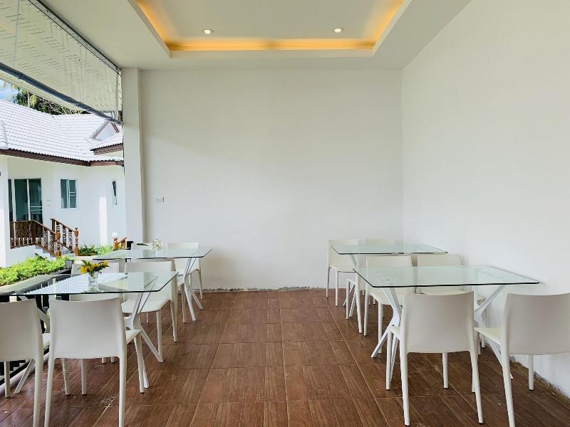 Horizon Beach Resort Koh Jum image
