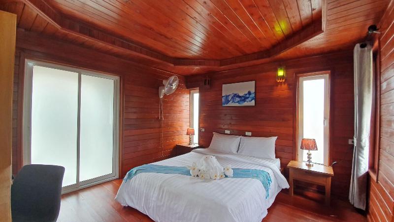 Horizon Beach Resort Koh Jum image