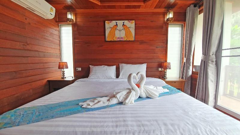 Horizon Beach Resort Koh Jum image