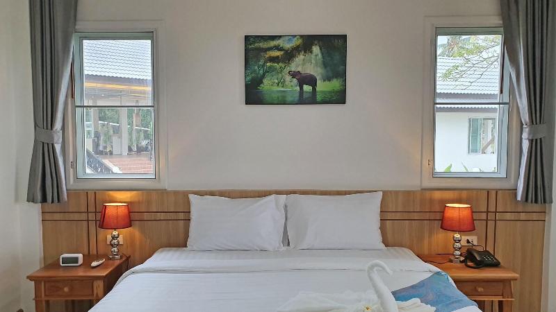 Horizon Beach Resort Koh Jum image