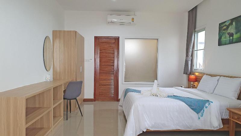 Horizon Beach Resort Koh Jum image