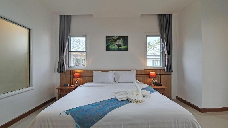 Horizon Beach Resort Koh Jum image