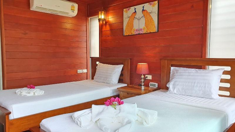 Horizon Beach Resort Koh Jum image