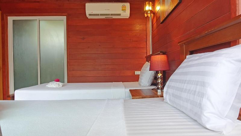 Horizon Beach Resort Koh Jum image