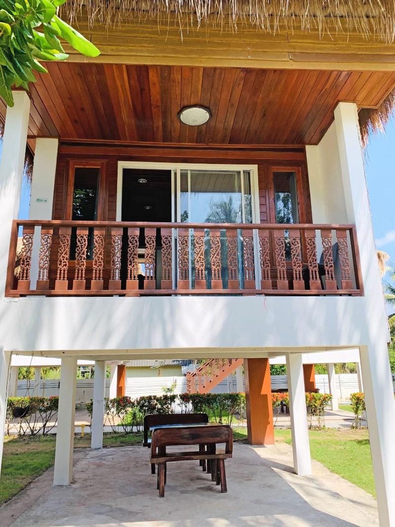 Horizon Beach Resort Koh Jum image