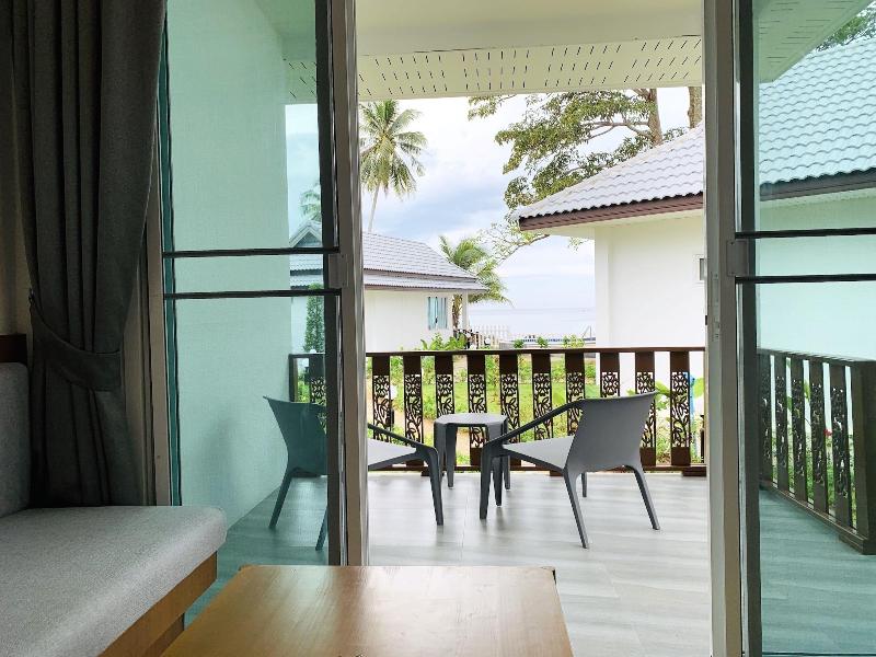 Horizon Beach Resort Koh Jum image