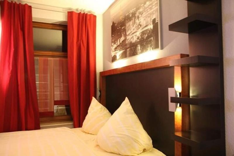 SL'otel - Das StadtHotel image