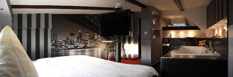 SL'otel - Das StadtHotel image