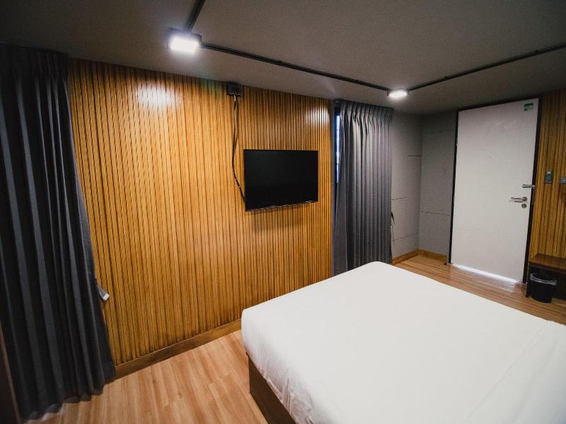 Siam One Nine Hotel image