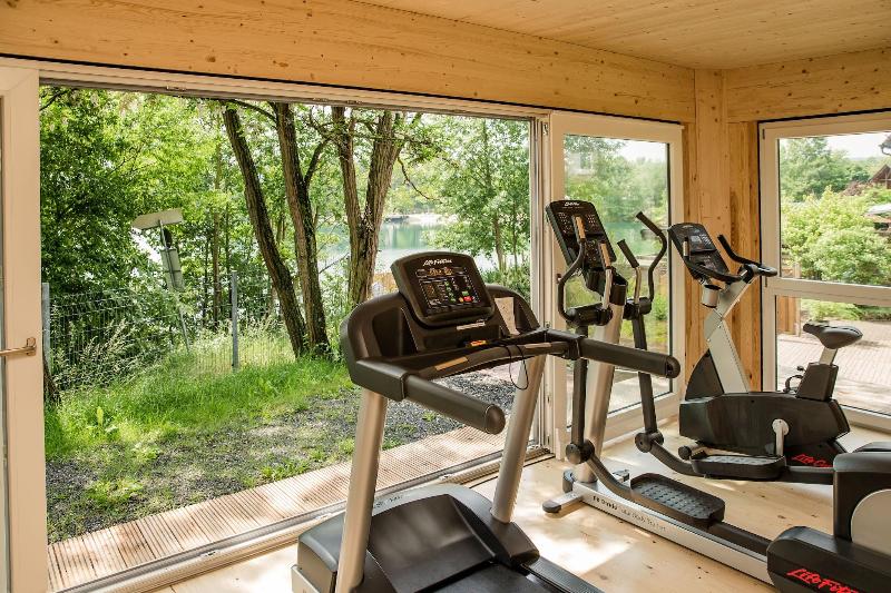 Seehotel Niedernberg - Das Dorf am See image