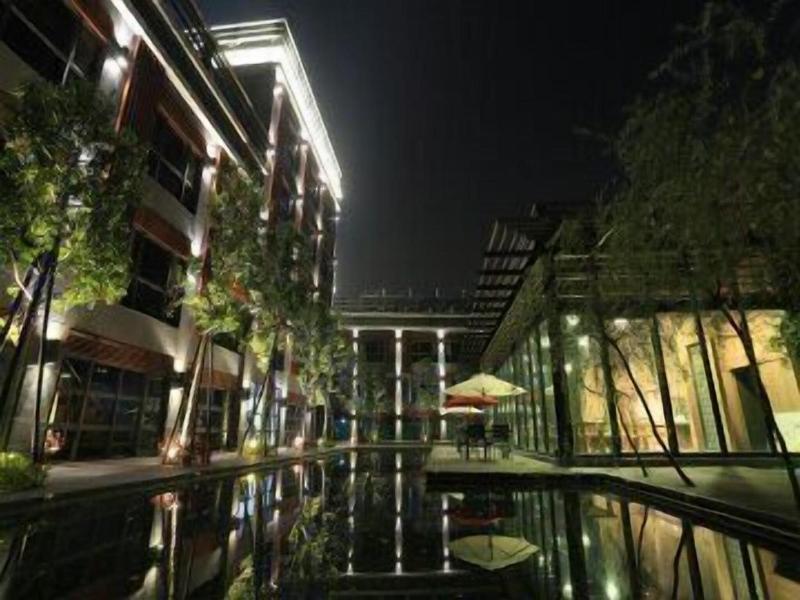 Imperial Dynasty Exquisite Hotel image