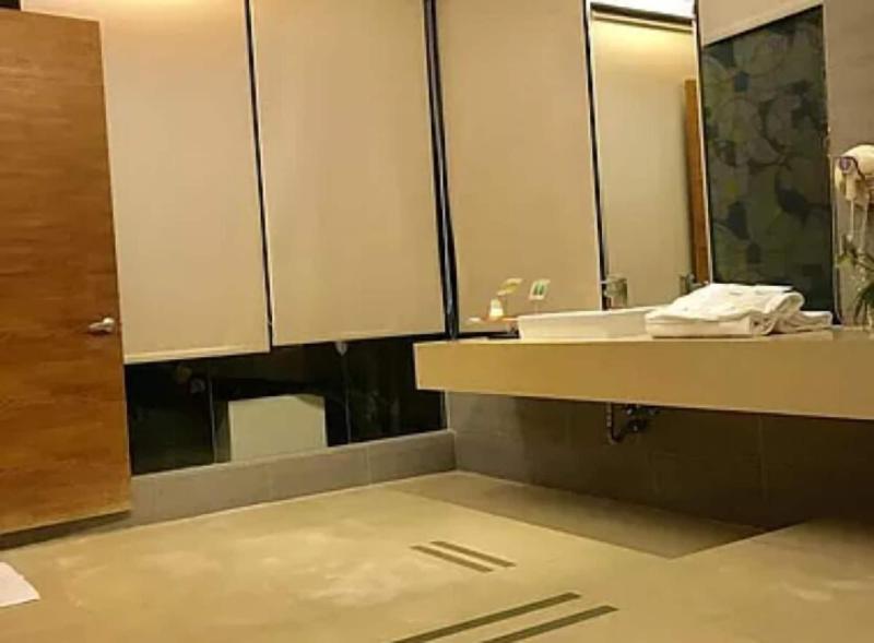 Hiye Motel image