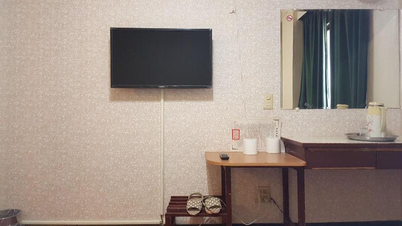 Ta Li Wu Hotel image
