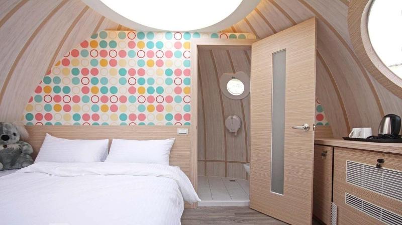 Look Villa image