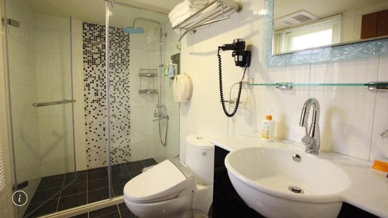 Look Villa image