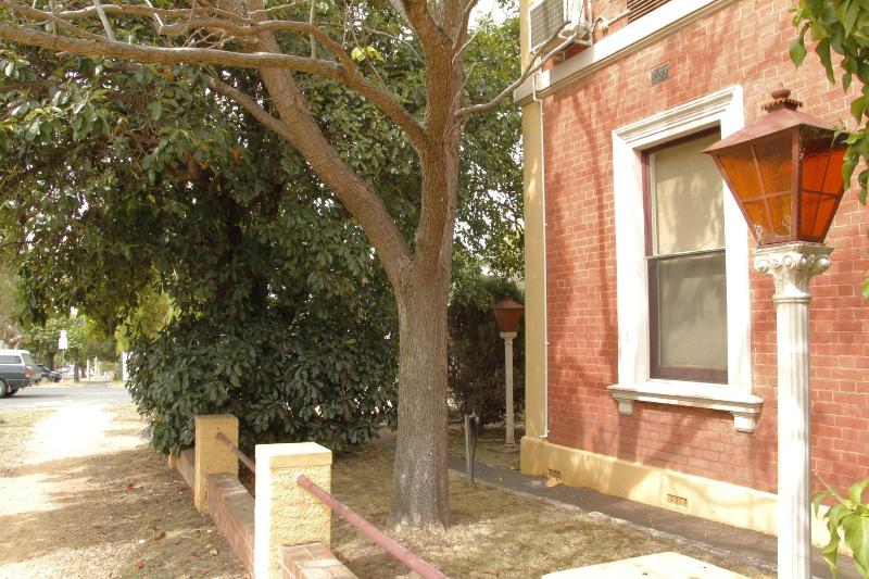 Campbell St Lodge image