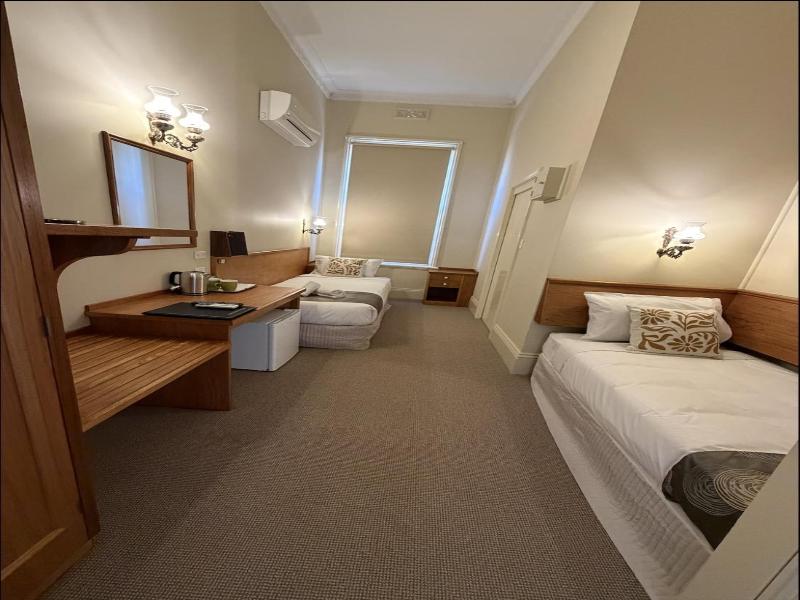 Campbell St Lodge image