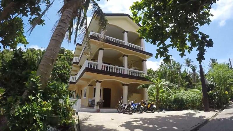 Dive Batanes Lodge And Restaurant image
