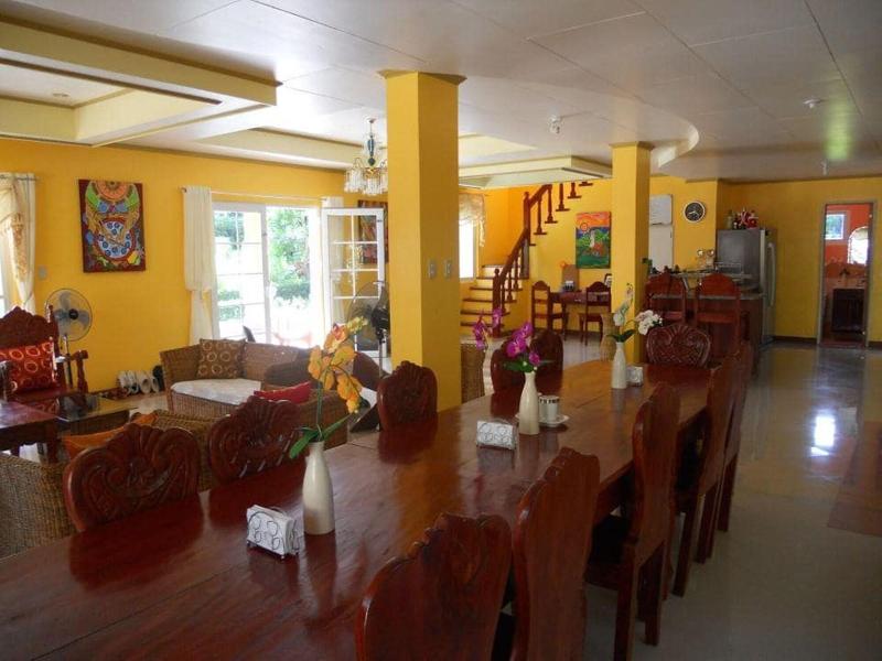 Dive Batanes Lodge And Restaurant image
