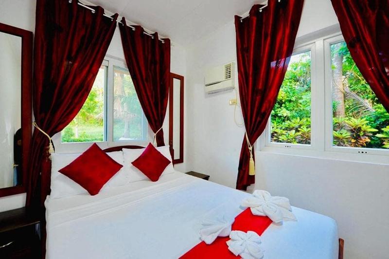 Dive Batanes Lodge And Restaurant image