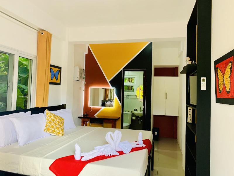 Dive Batanes Lodge And Restaurant image
