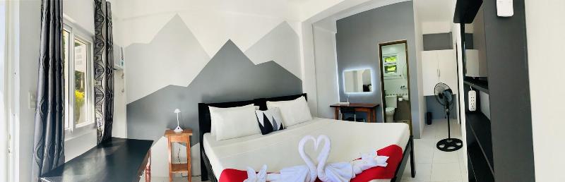Dive Batanes Lodge And Restaurant image