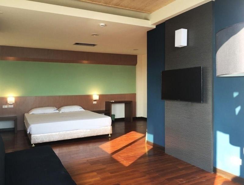Wefun Inn image