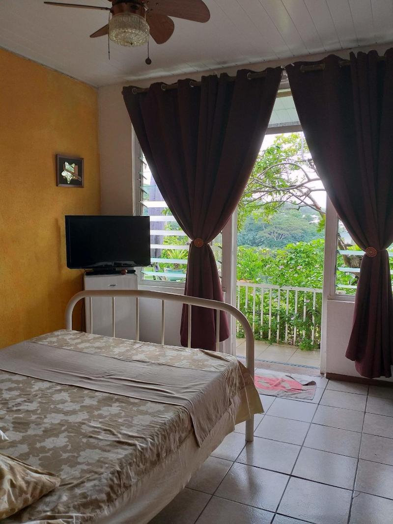 Mahina's Lodge image