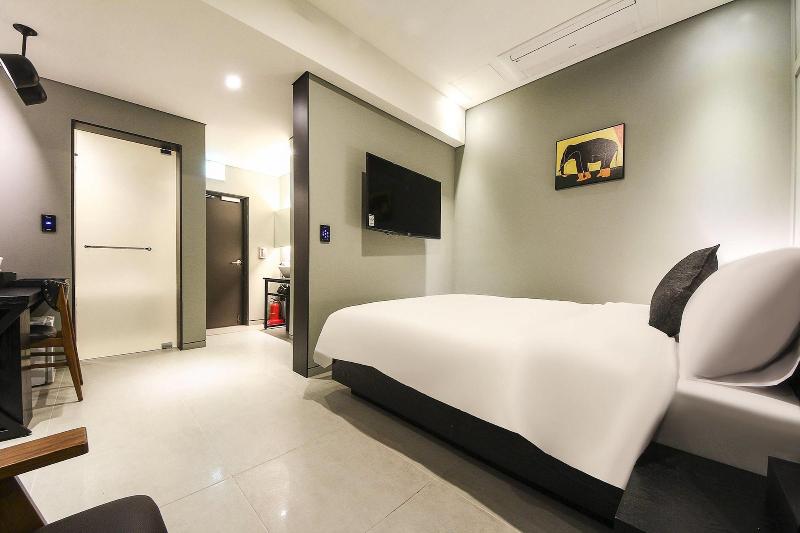 Nine Hotel — photo 3