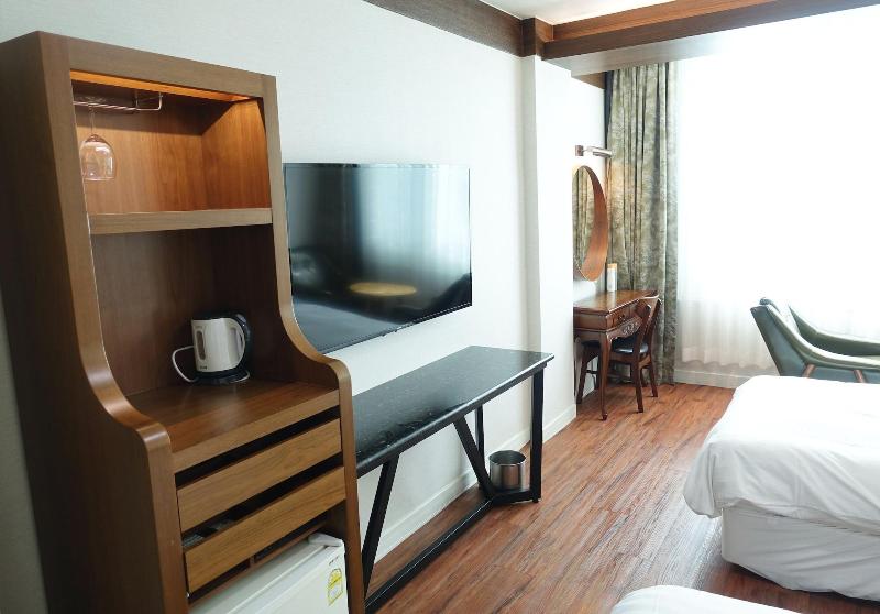 Prince Hotel image