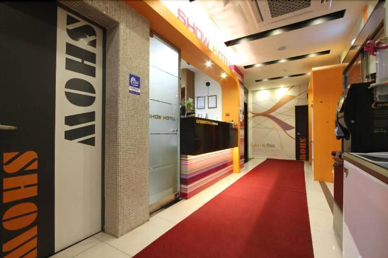 Show Hotel image
