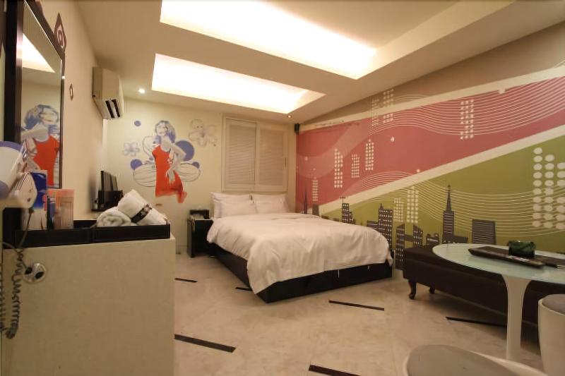 Show Hotel image