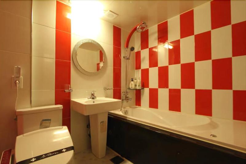 Show Hotel image