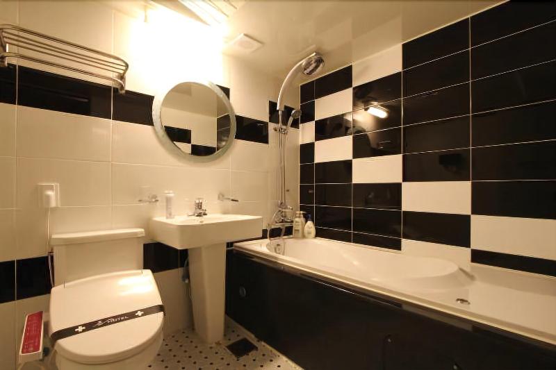 Show Hotel image
