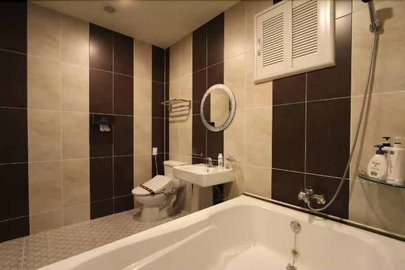 Show Hotel image