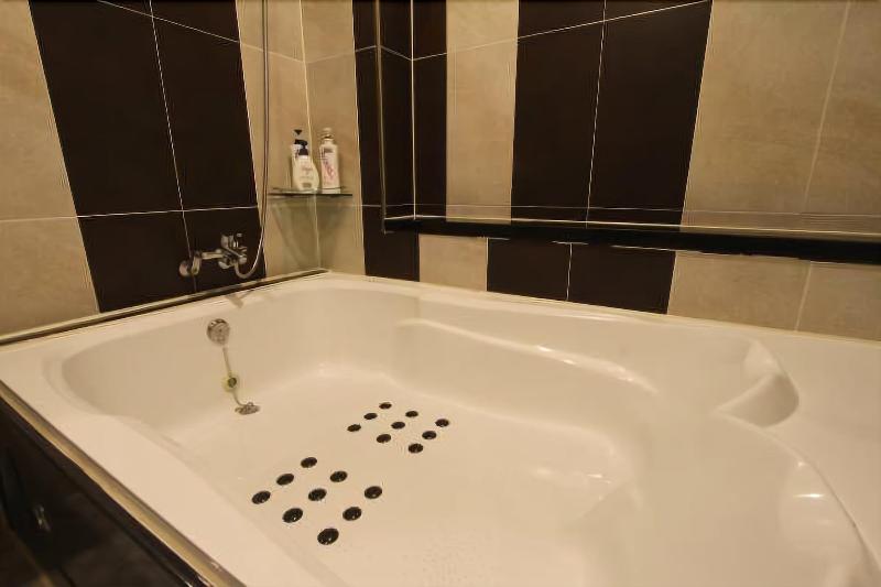 Show Hotel image