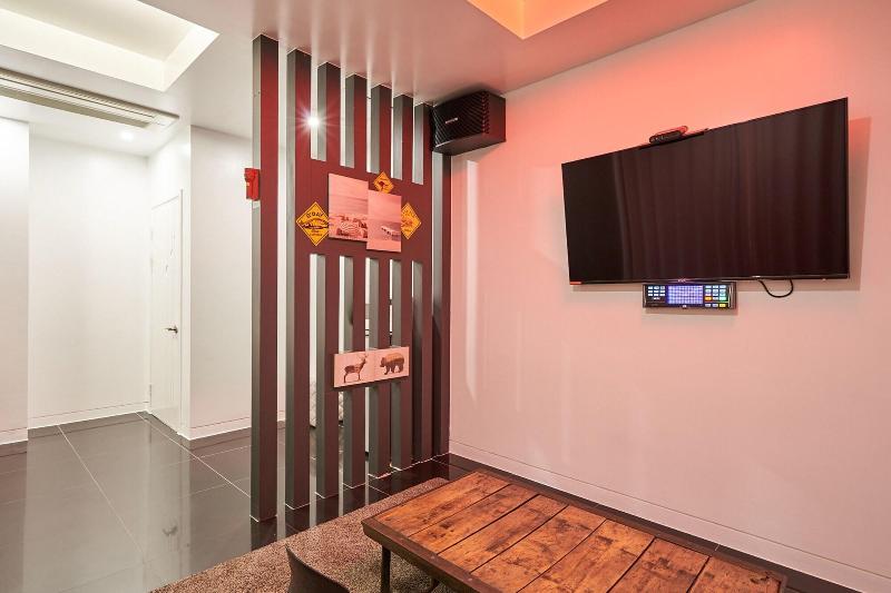 Show Hotel image