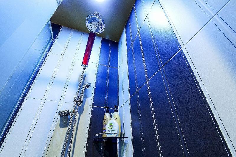 Show Hotel image