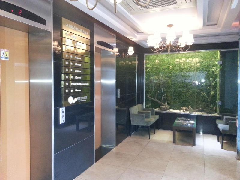 World Tourist Hotel image