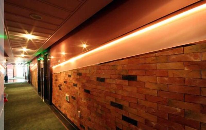 World Tourist Hotel image