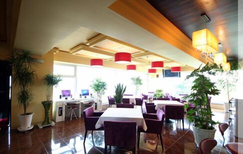 World Tourist Hotel image