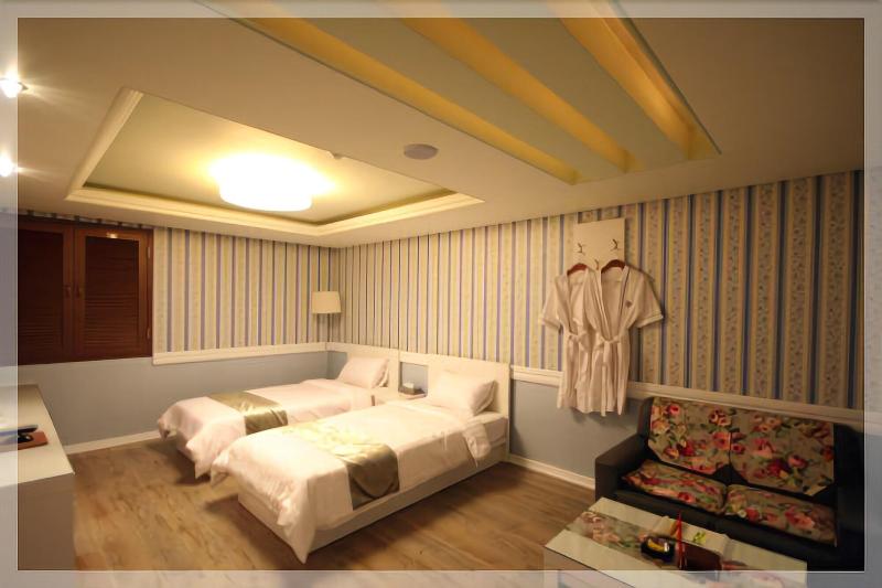World Tourist Hotel image
