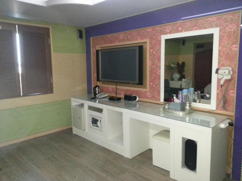 World Tourist Hotel image