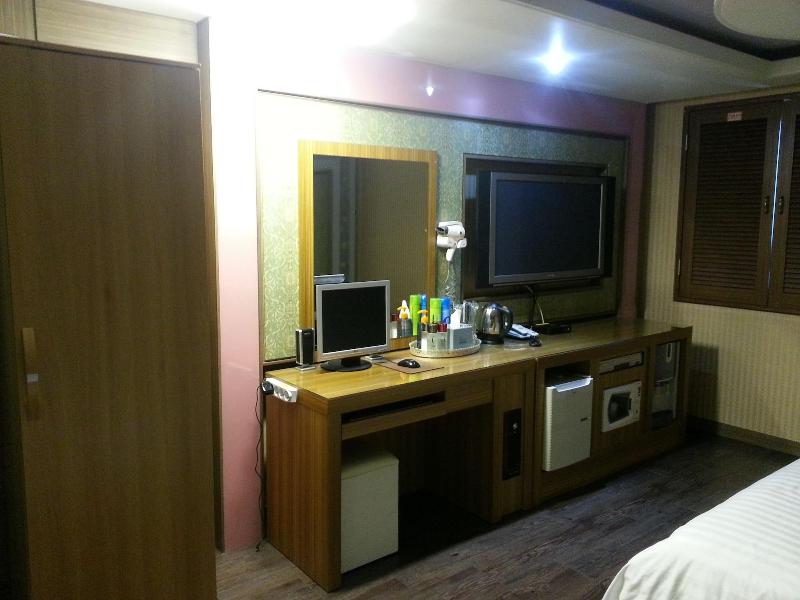World Tourist Hotel image