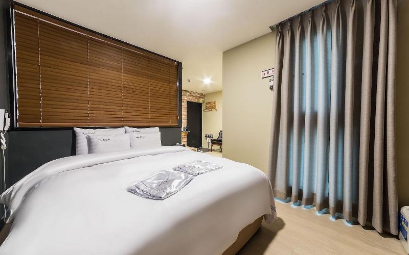 Pyeongtaek Sevilla Hotel image