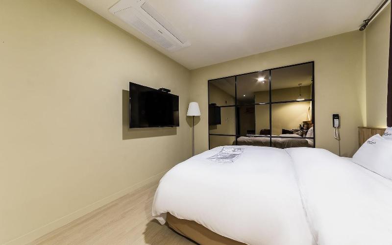 Pyeongtaek Sevilla Hotel image