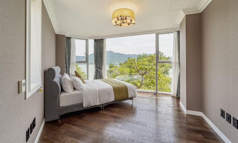 Goseong Hansan Marina Resort image
