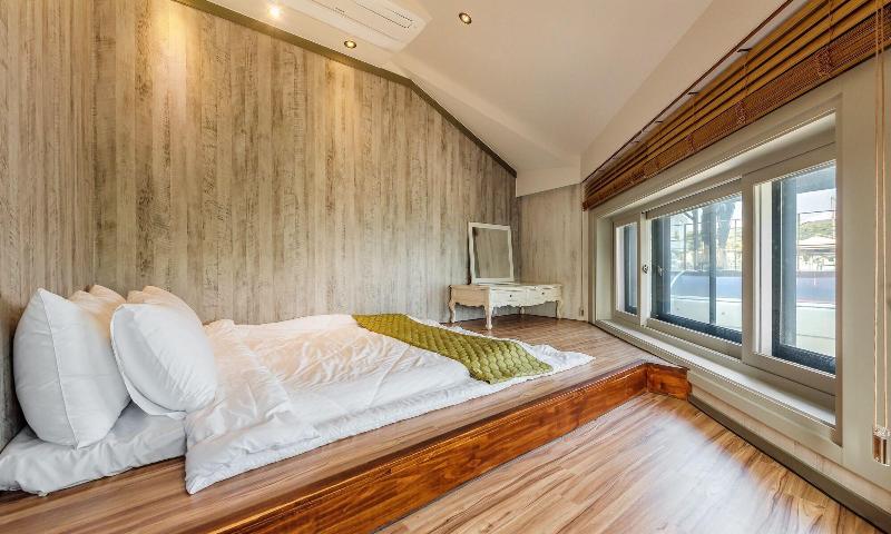 Goseong Hansan Marina Resort image