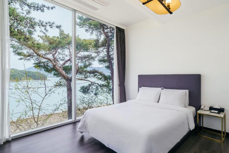 Goseong Hansan Marina Resort image